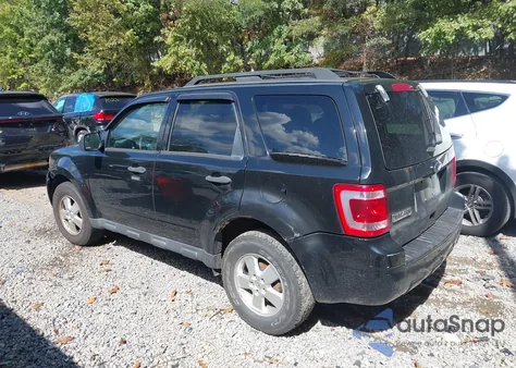 2012 Ford Escape Xlt z USA, uszkodzony, nr VIN 1FMCU9D79CKA89018